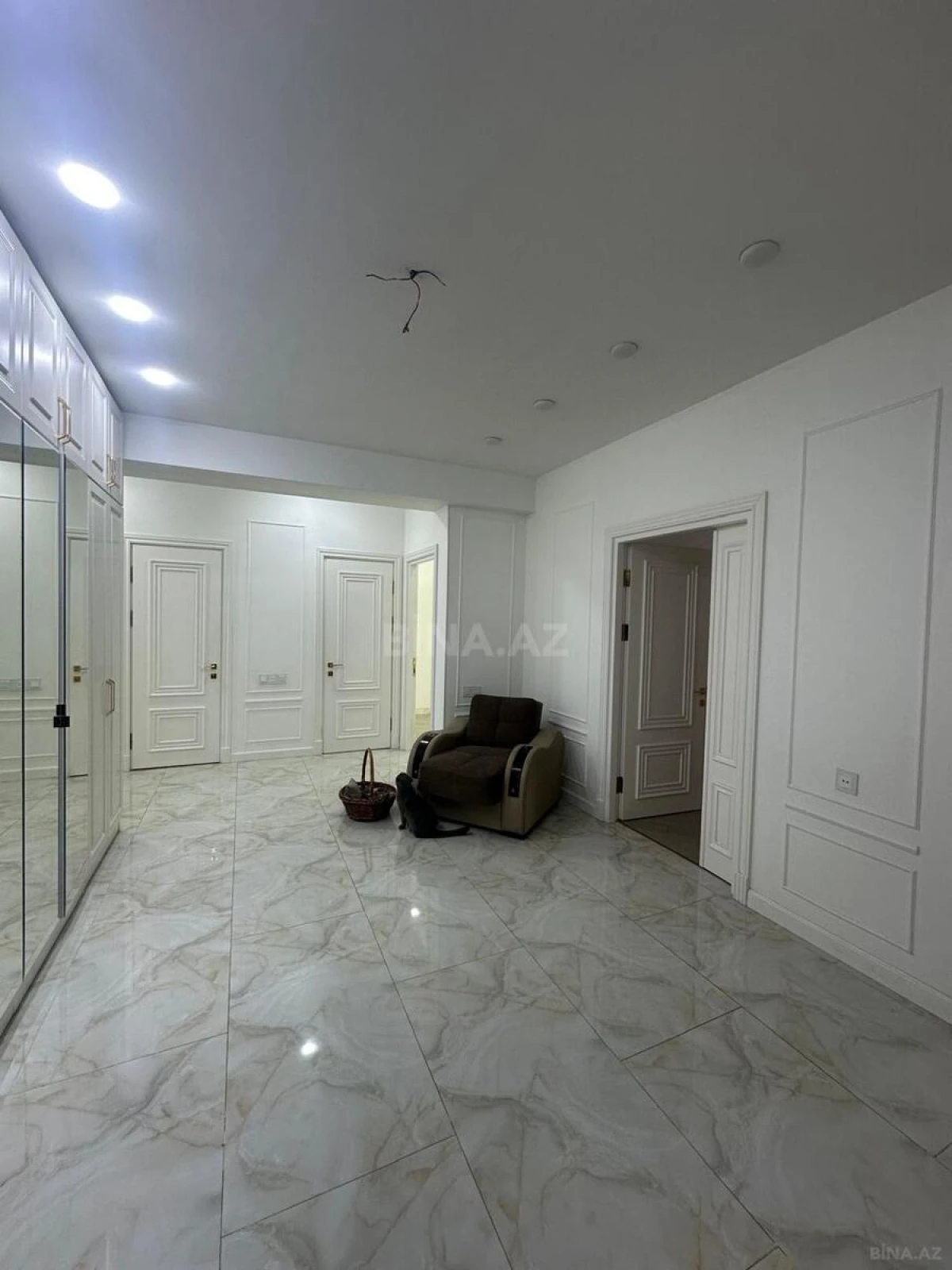 Kirayə verilir 3 otaqlı mənzil 125 m²