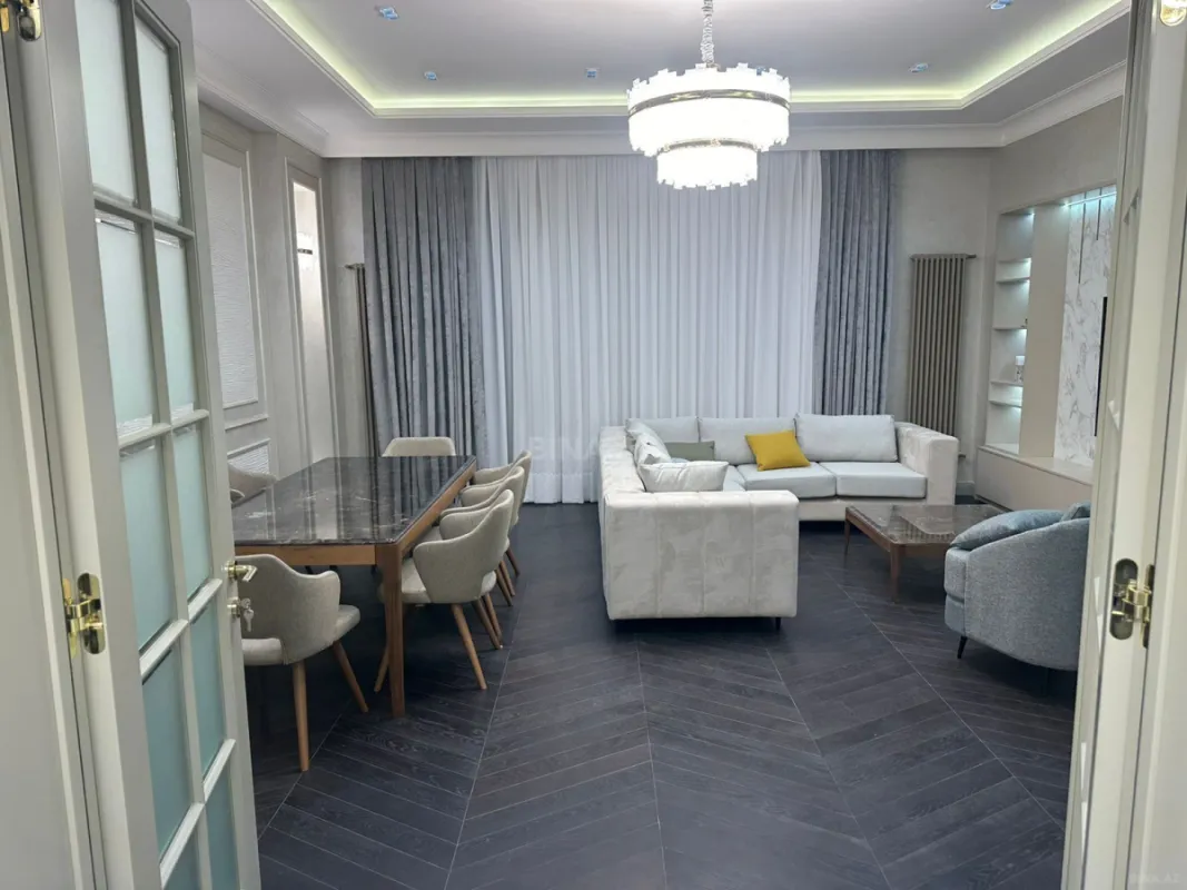 Kirayə verilir 3 otaqlı mənzil 170 m²