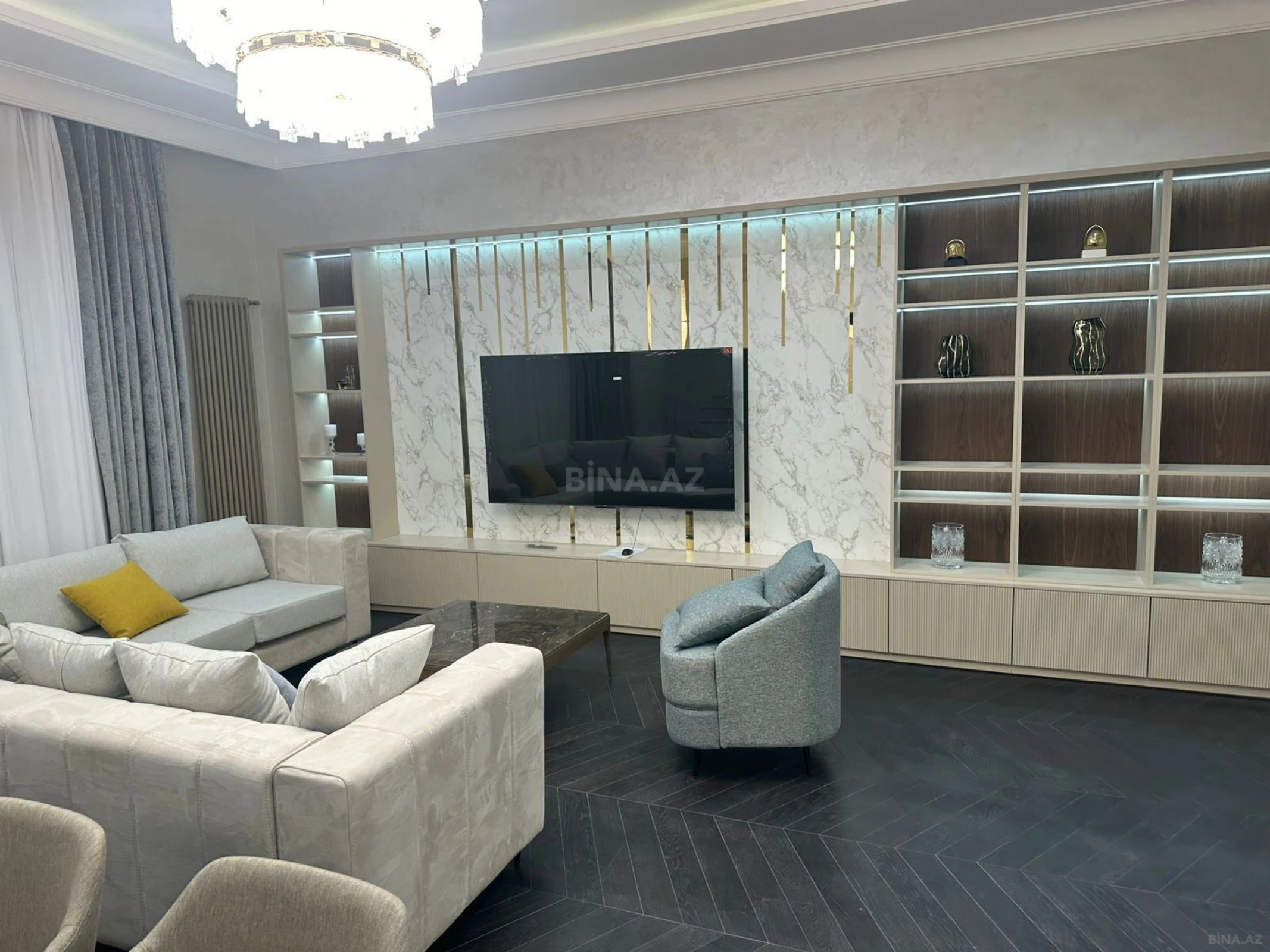 Kirayə verilir 3 otaqlı mənzil 170 m²