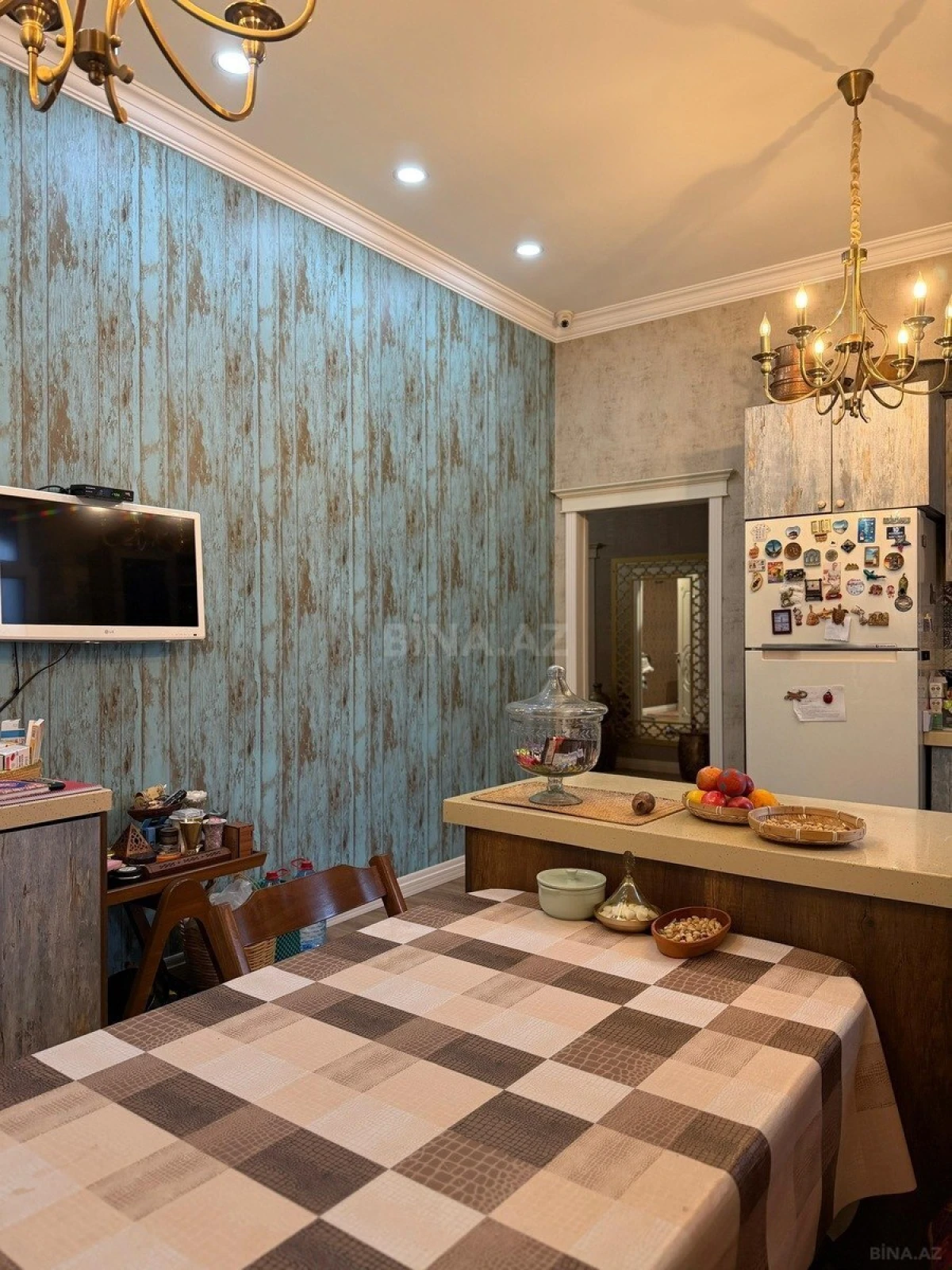 Satılır 4 otaqlı mənzil 157 m²