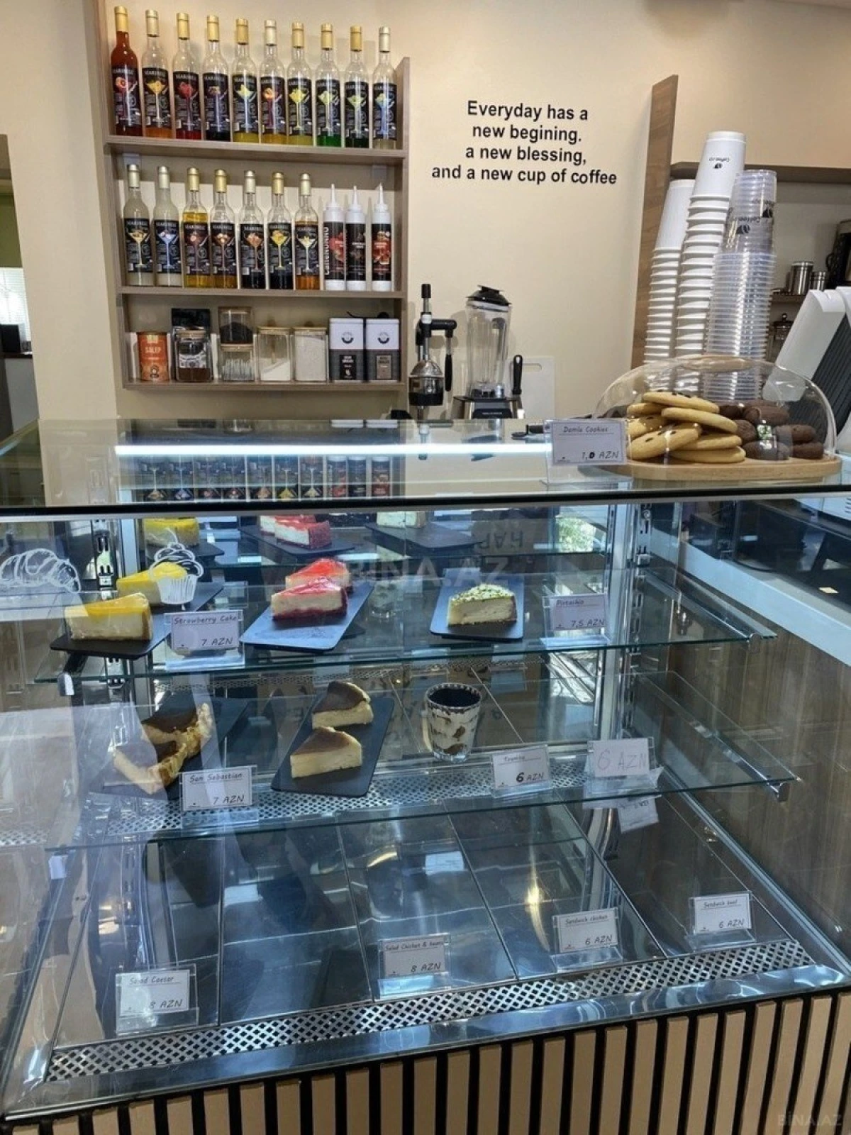 Satılır obyekt 60 m²