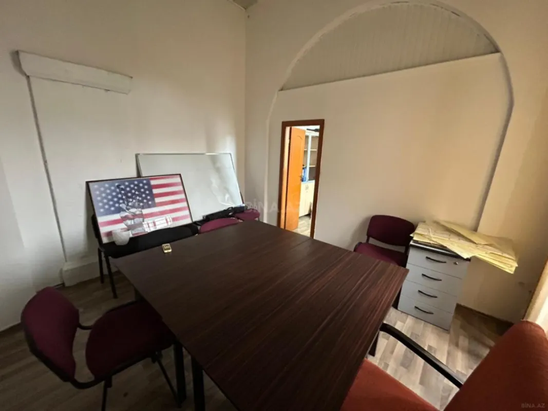 Kirayə verilir 3 otaqlı ofis 80 m²