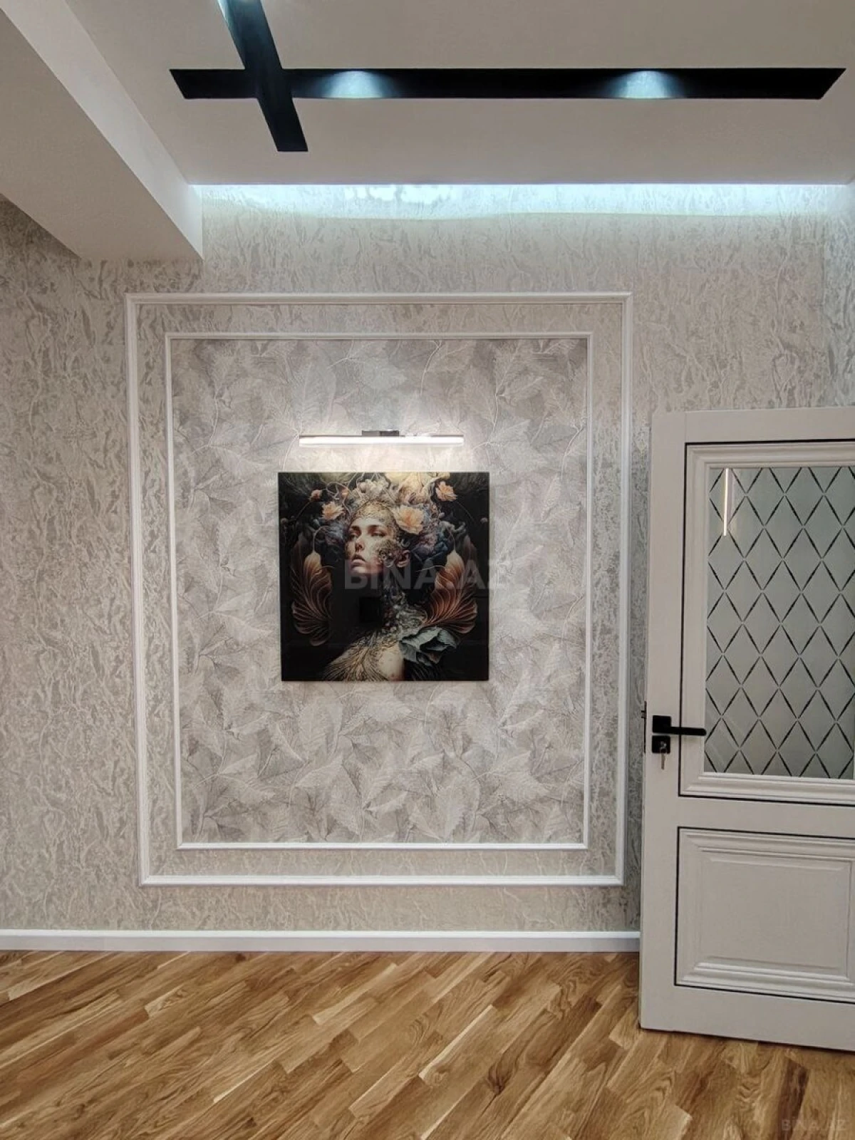 Satılır 2 otaqlı mənzil 76 m²