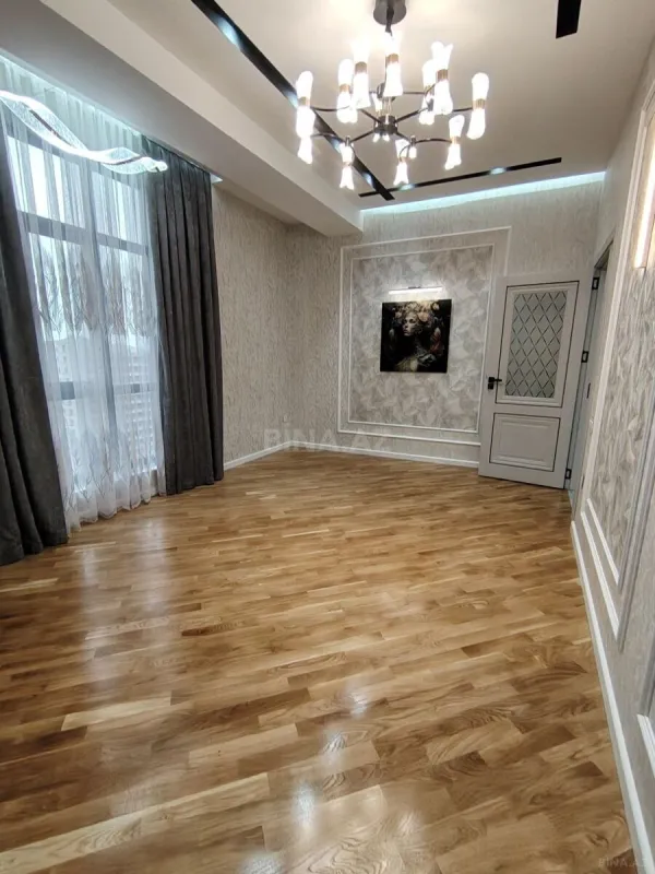 Satılır 2 otaqlı mənzil 76 m²