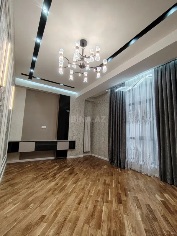 Satılır 2 otaqlı mənzil 76 m²