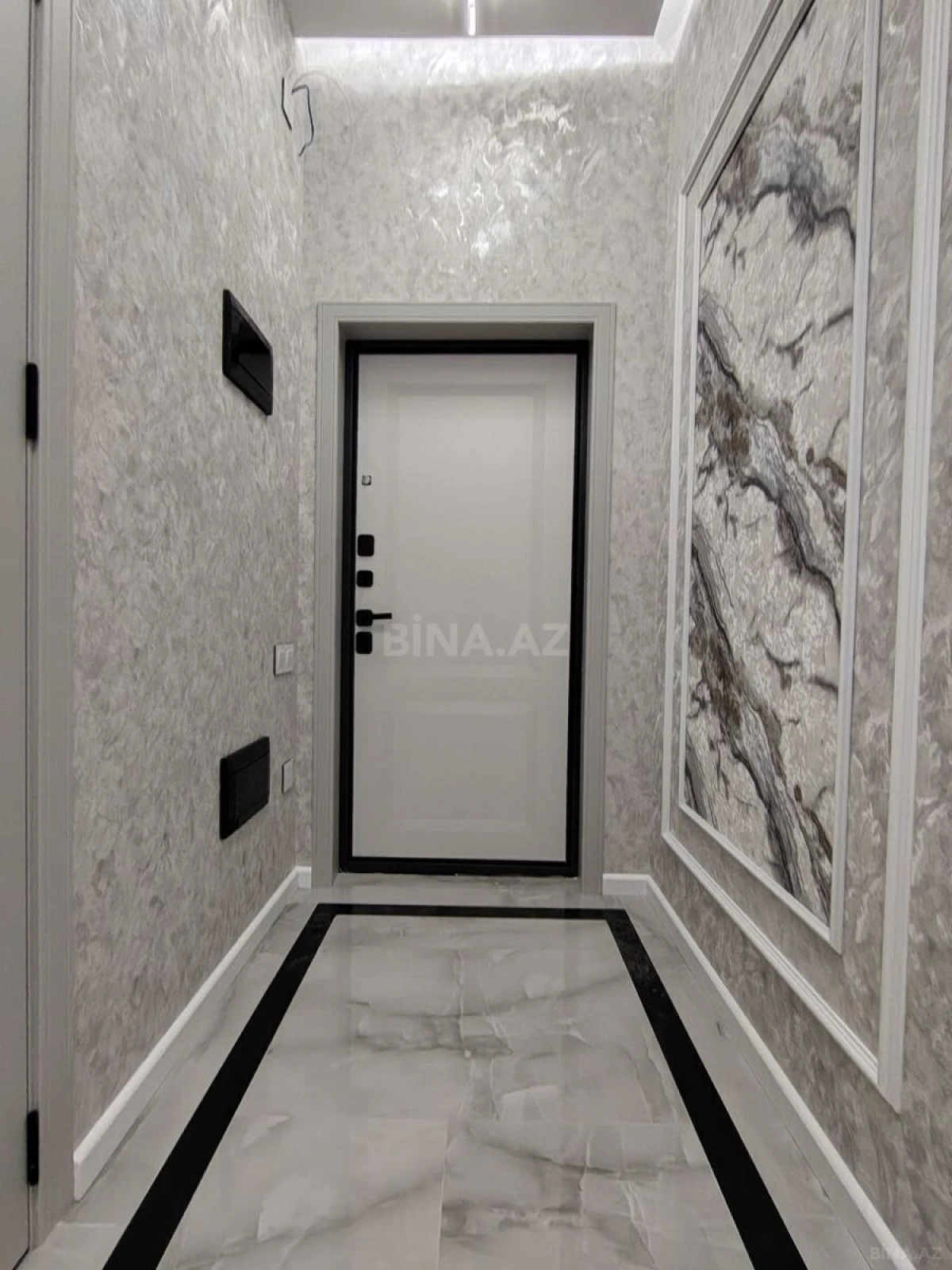 Satılır 2 otaqlı mənzil 76 m²