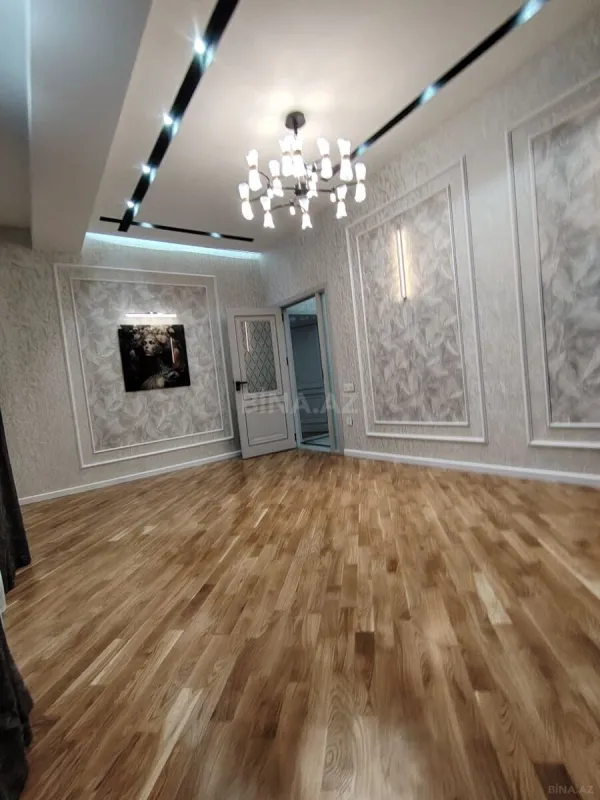 Satılır 2 otaqlı mənzil 76 m²