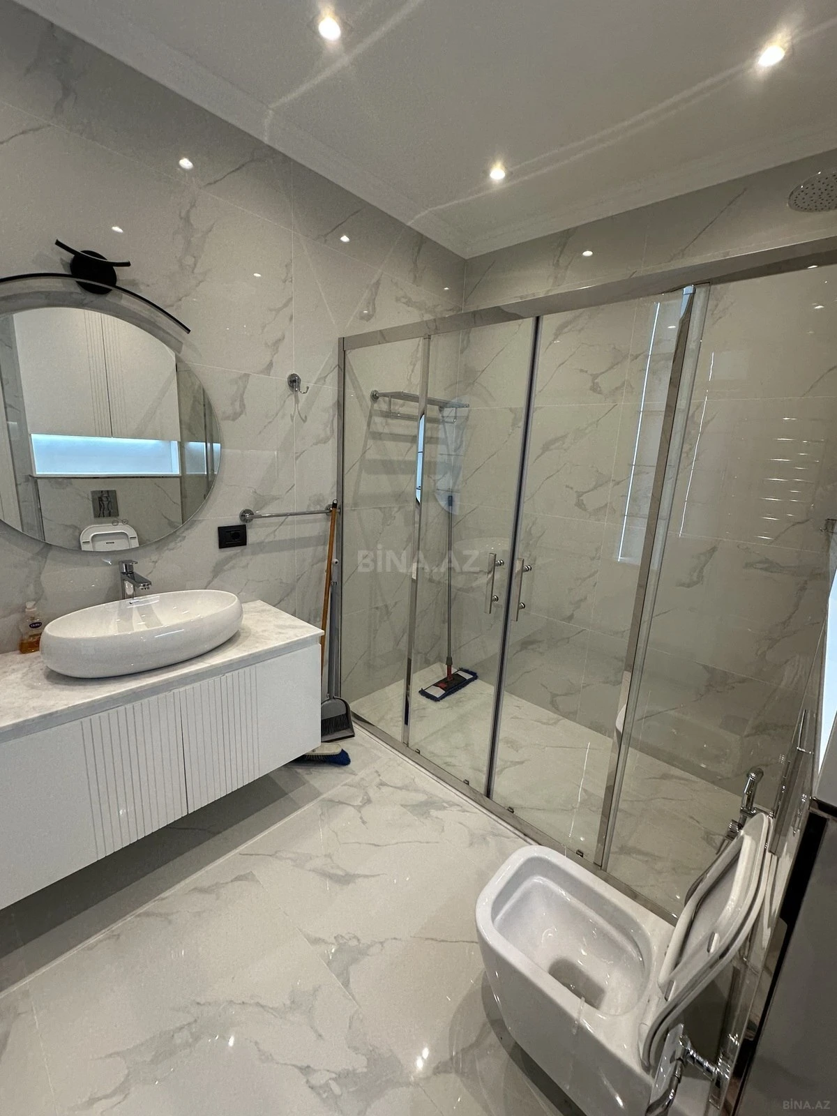 Kirayə verilir 2 otaqlı mənzil 86 m²