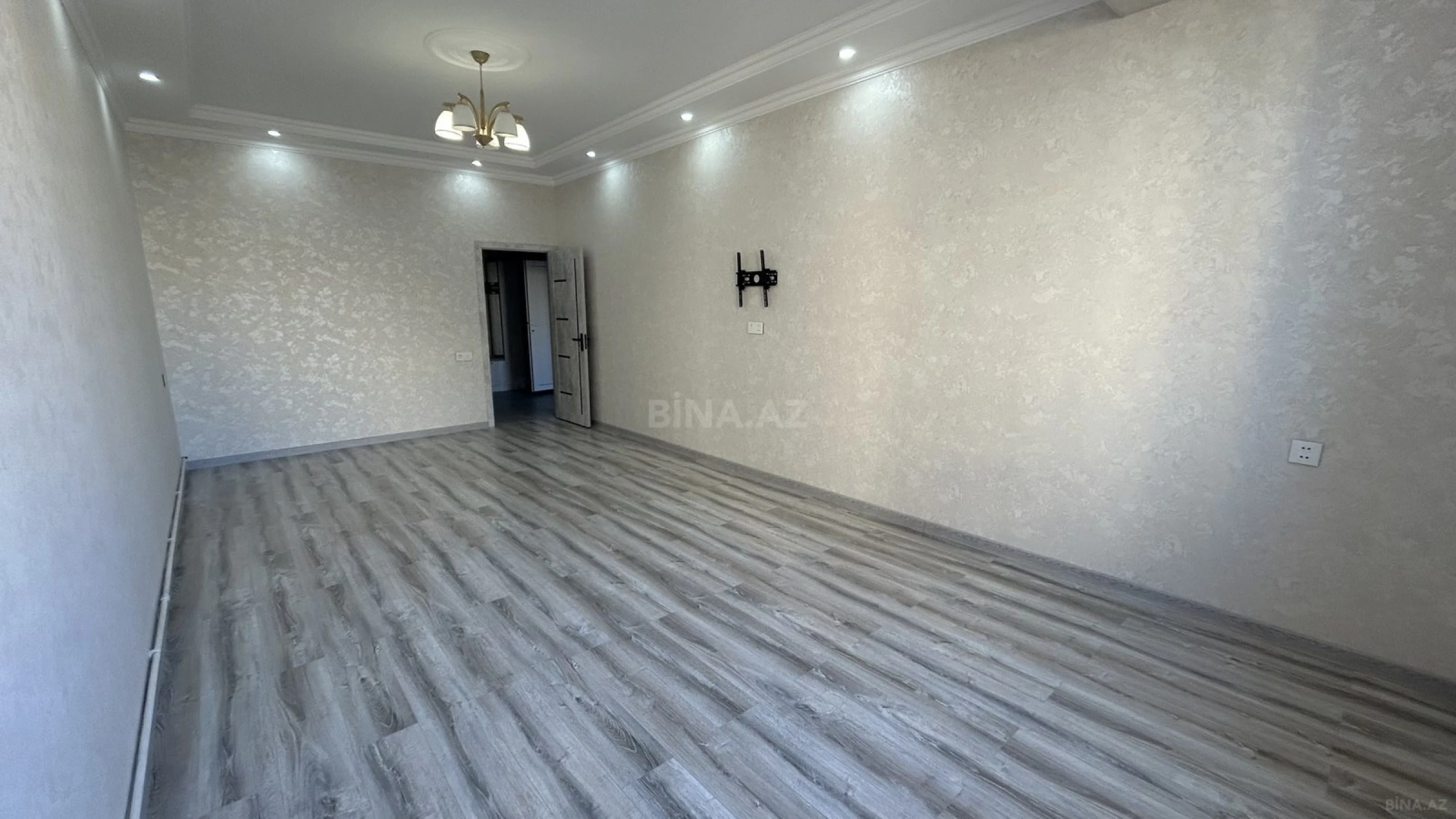 Kirayə verilir 2 otaqlı mənzil 70 m²
