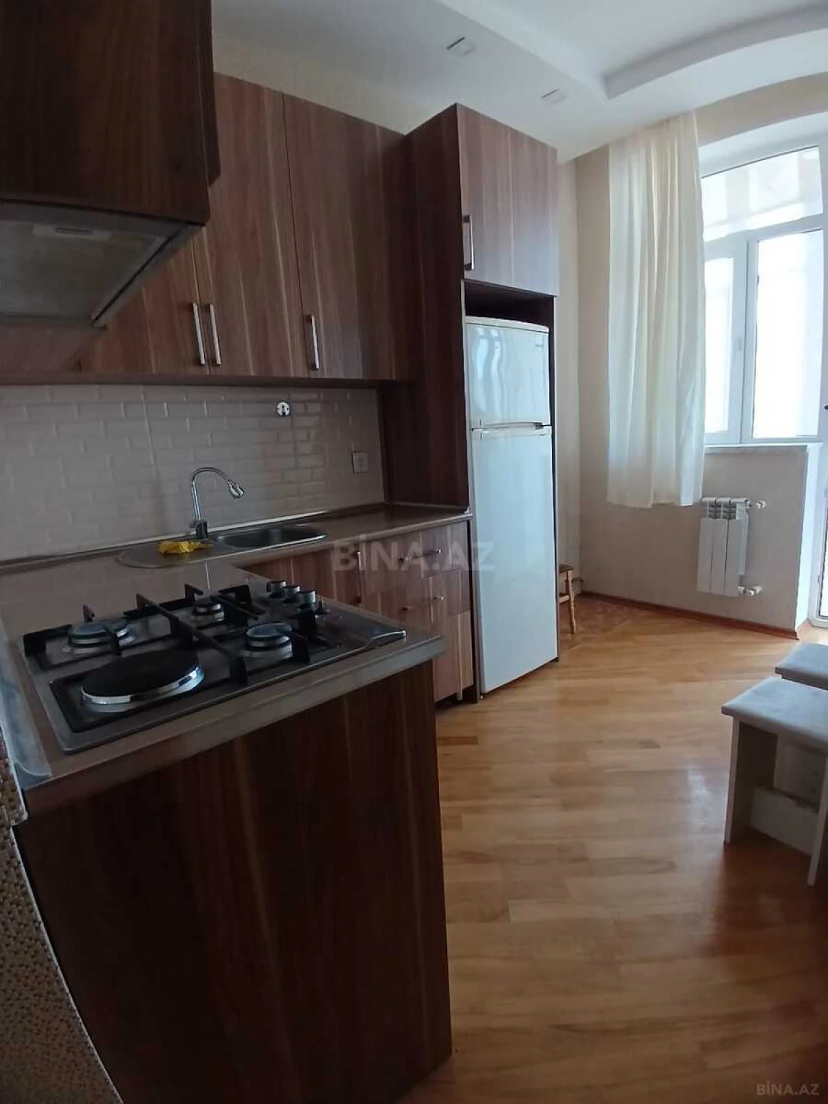 Kirayə verilir 2 otaqlı mənzil 75 m²
