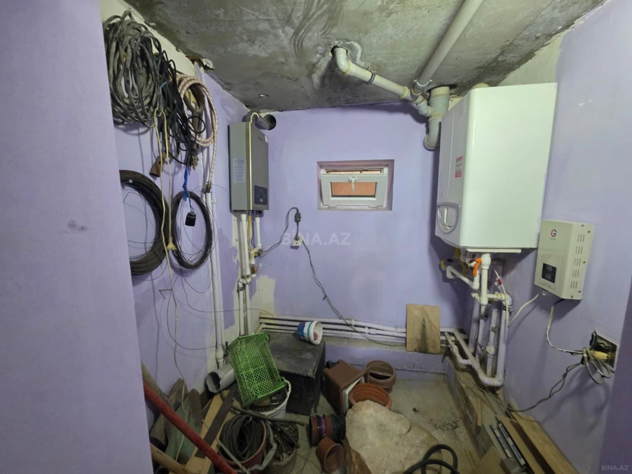 Satılır 8 otaqlı həyət evi 172 m²