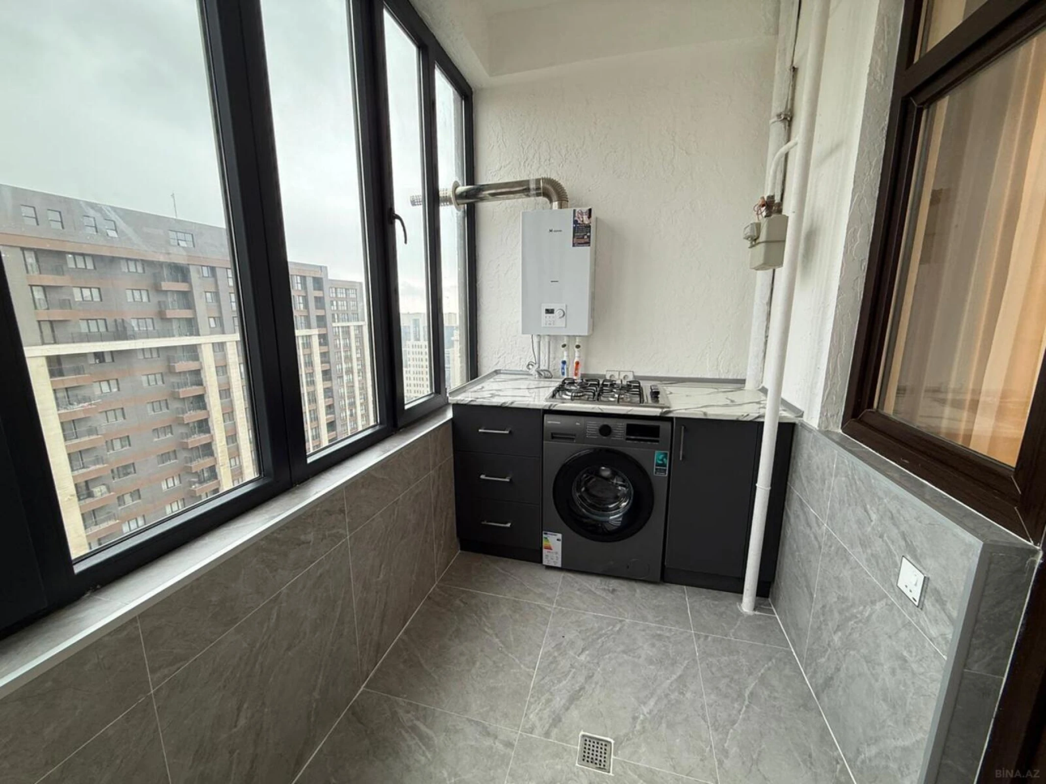 Satılır 2 otaqlı mənzil 66 m²