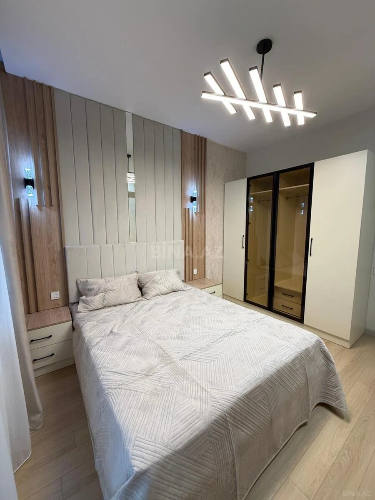 Satılır 2 otaqlı mənzil 66 m²