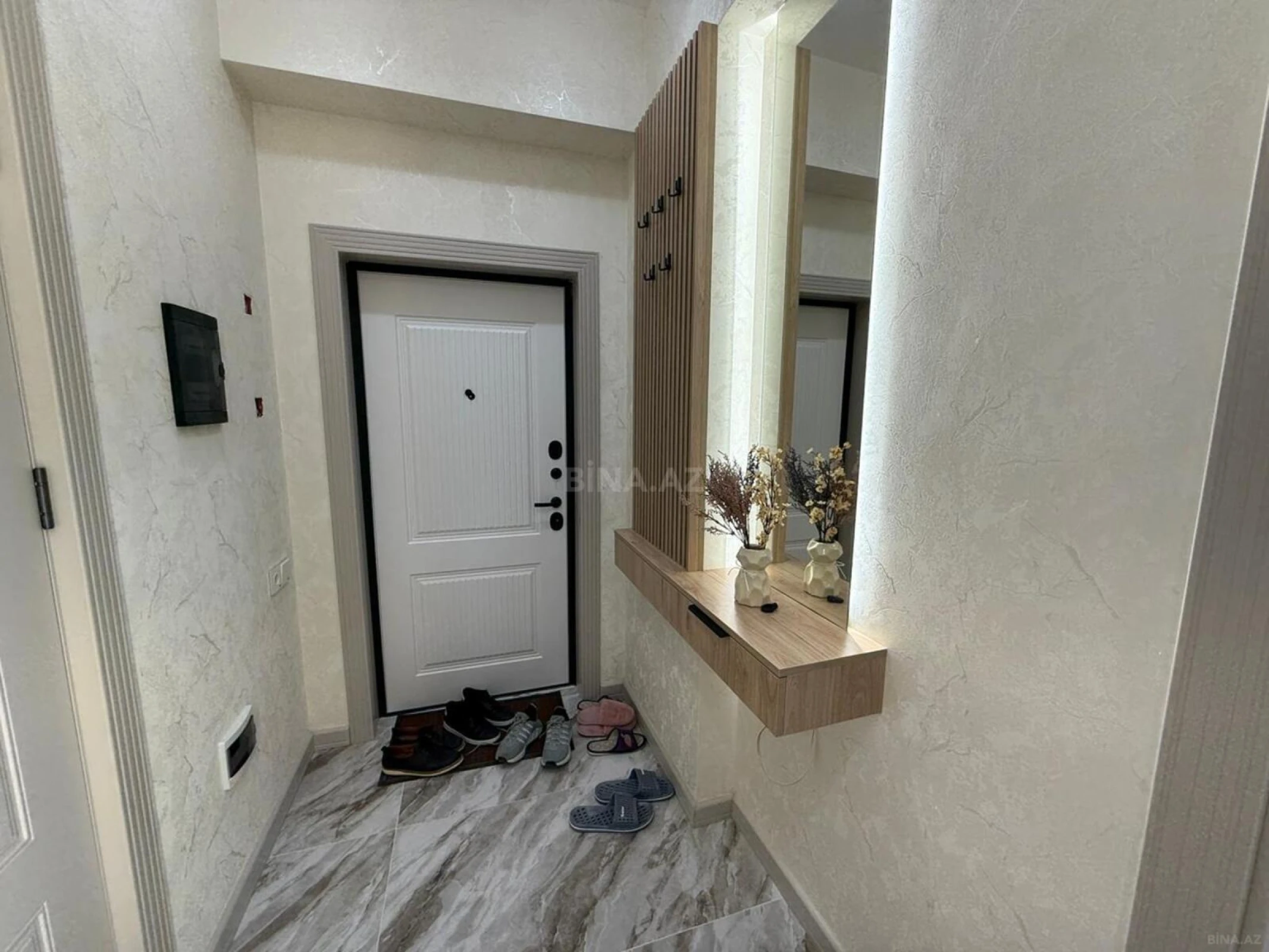 Satılır 2 otaqlı mənzil 66 m²