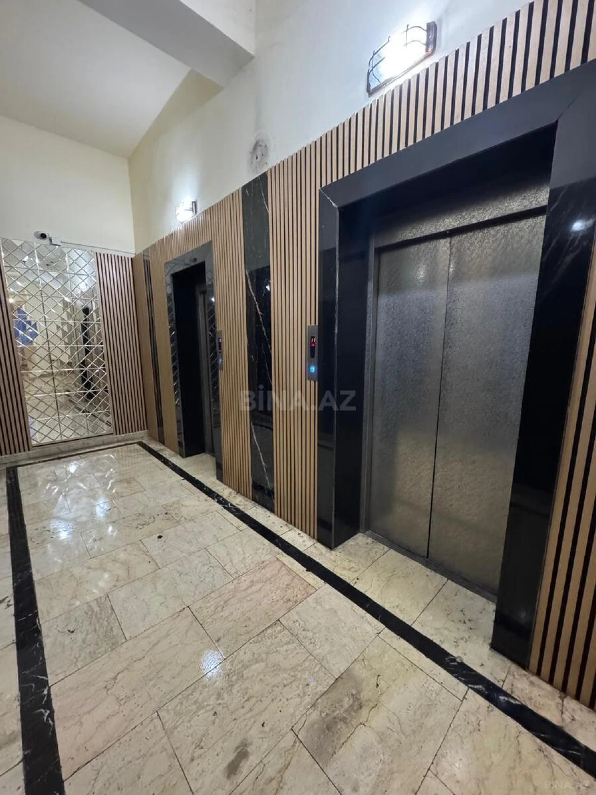 Satılır 2 otaqlı mənzil 85 m²