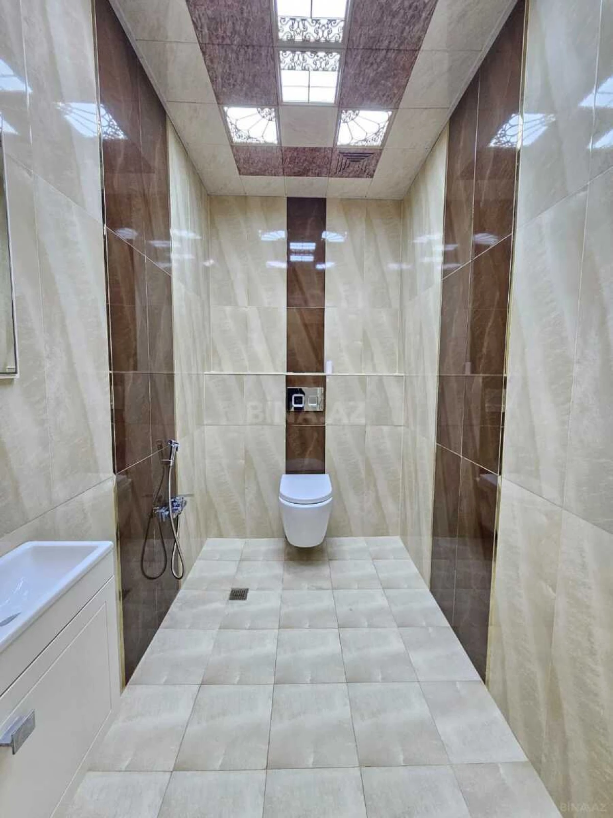 Kirayə verilir 3 otaqlı mənzil 160 m²