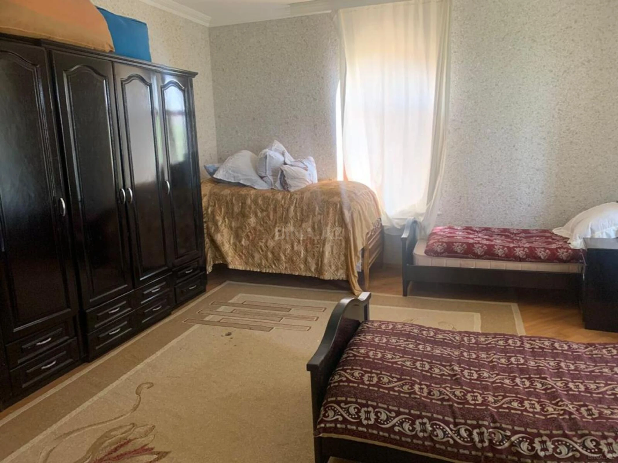 Satılır 6 otaqlı həyət evi 200 m²