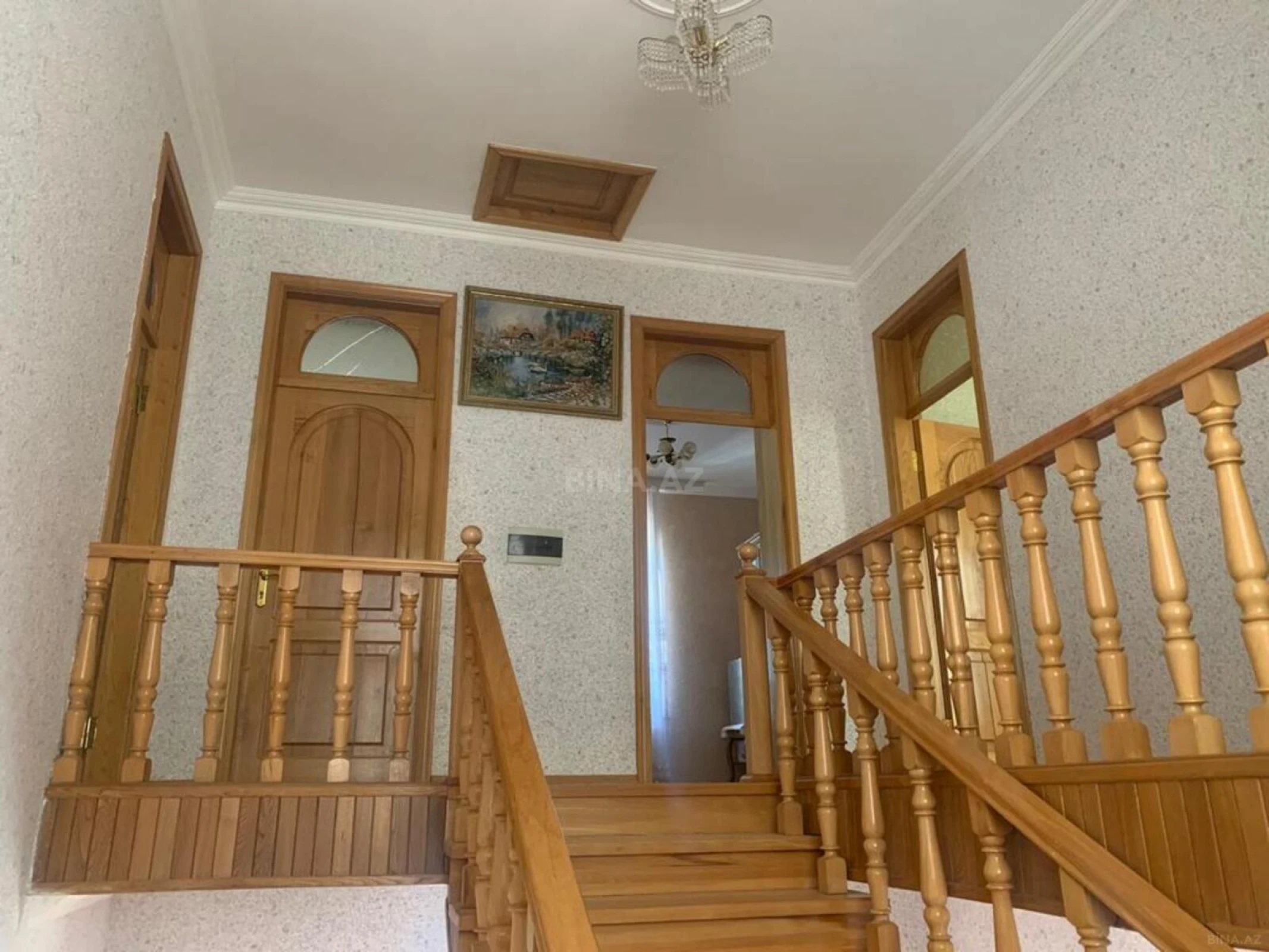 Satılır 6 otaqlı həyət evi 200 m²