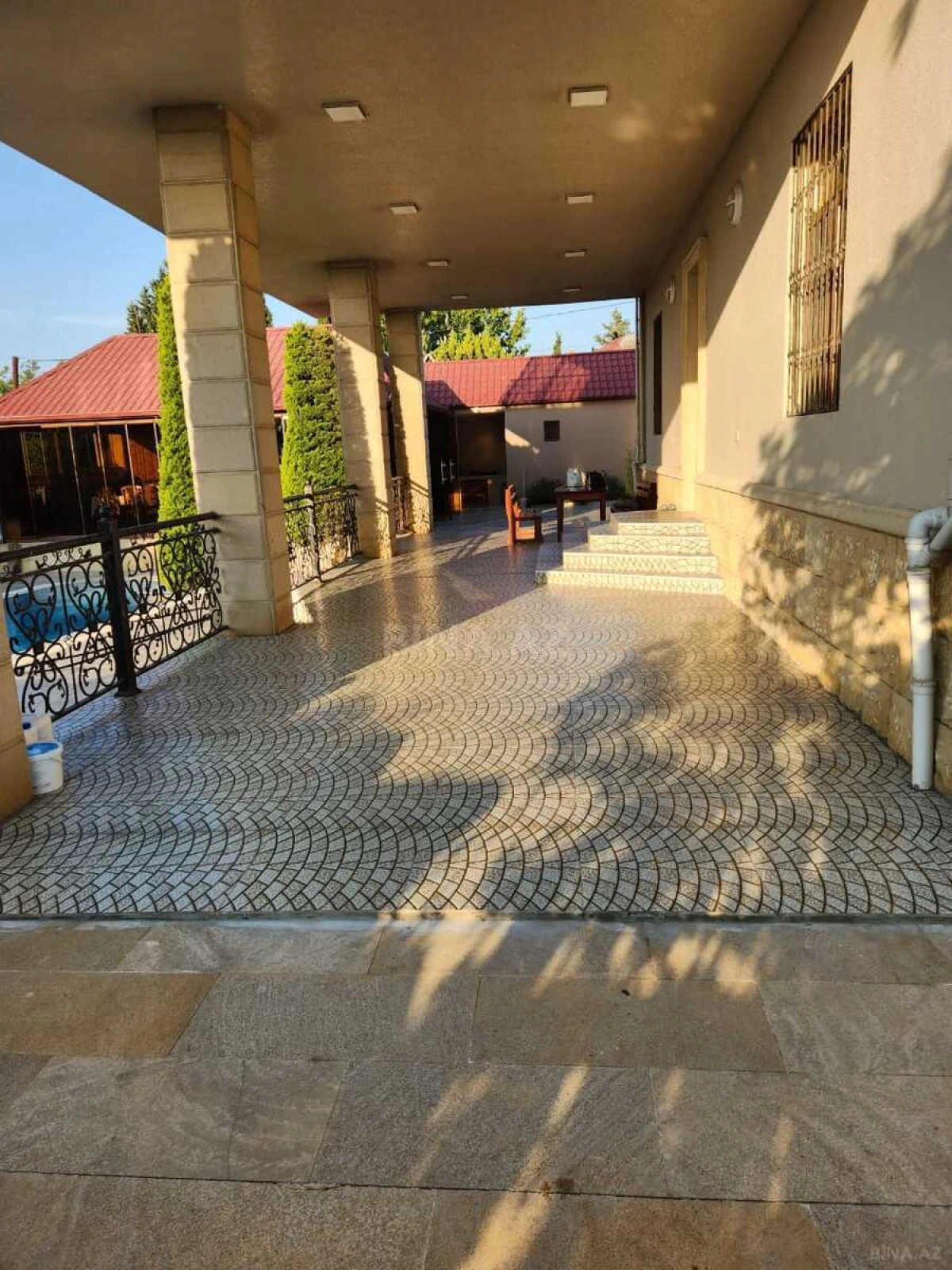 Satılır 6 otaqlı həyət evi 200 m²