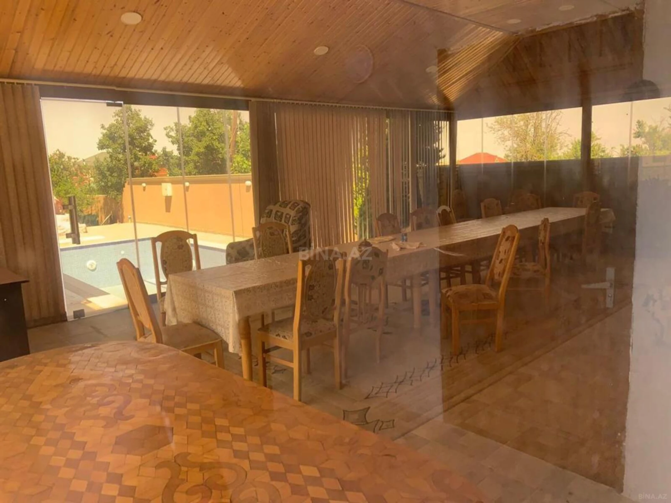 Satılır 6 otaqlı həyət evi 200 m²