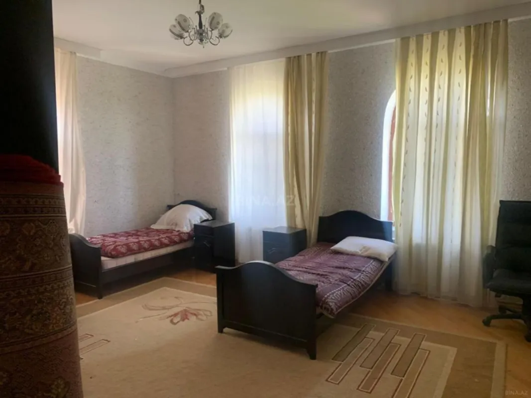 Satılır 6 otaqlı həyət evi 200 m²