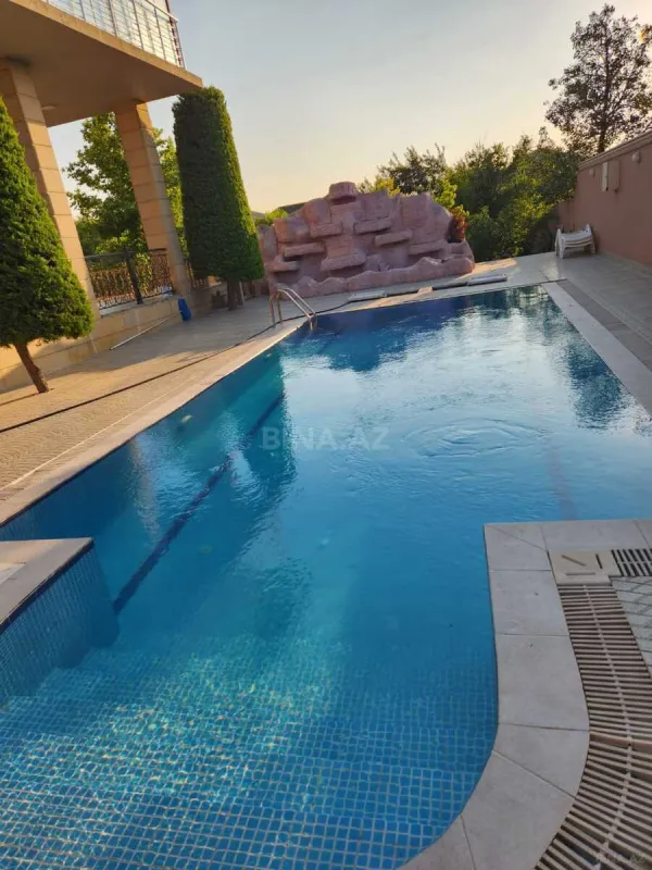 Satılır 6 otaqlı həyət evi 200 m²