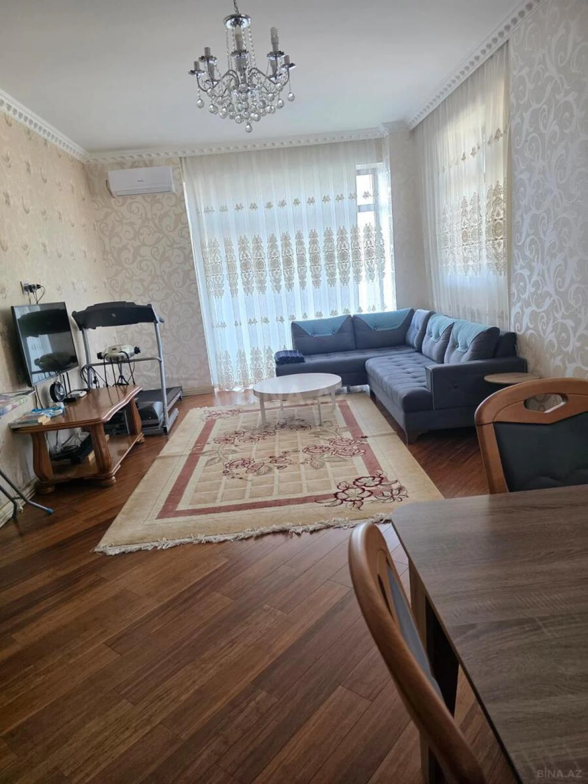 Kirayə verilir 3 otaqlı mənzil 150 m²