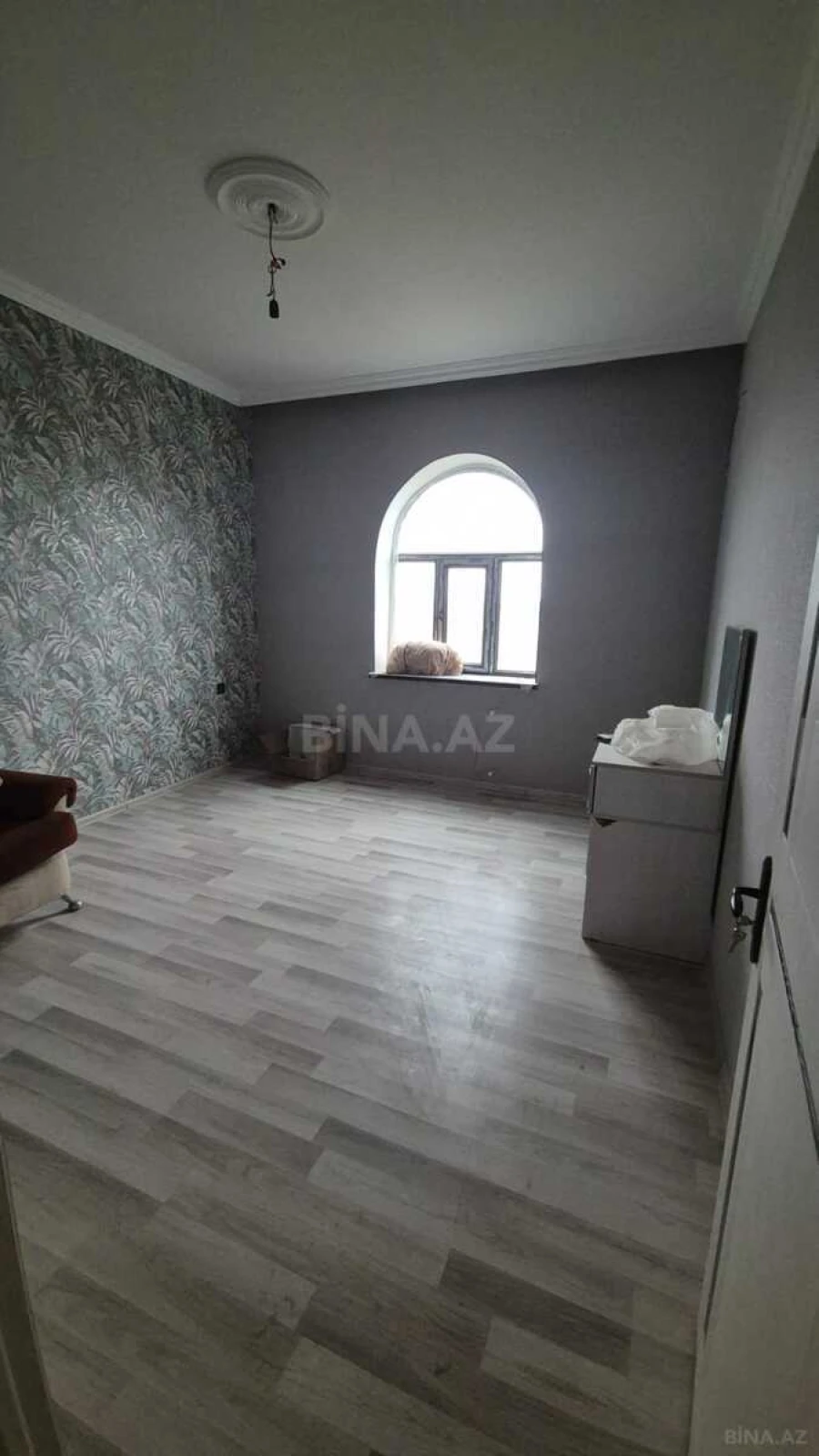 Satılır 7 otaqlı həyət evi 260 m²