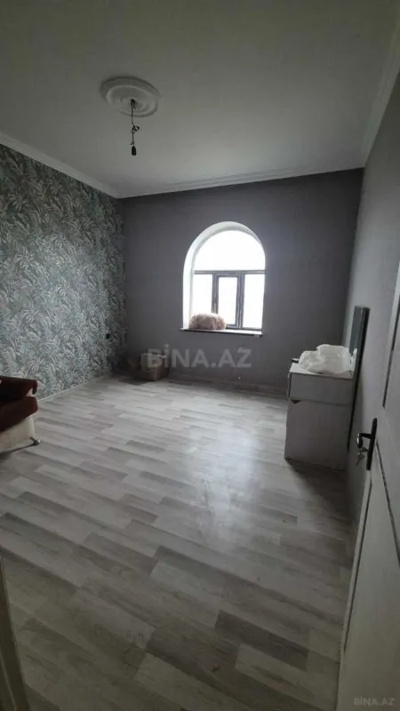 Satılır 7 otaqlı həyət evi 260 m²