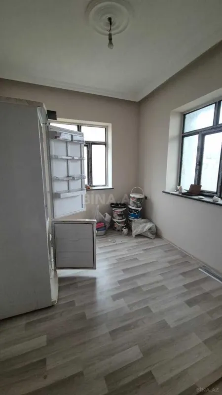 Satılır 7 otaqlı həyət evi 260 m²