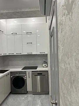 Kirayə verilir 3 otaqlı mənzil 110 m²