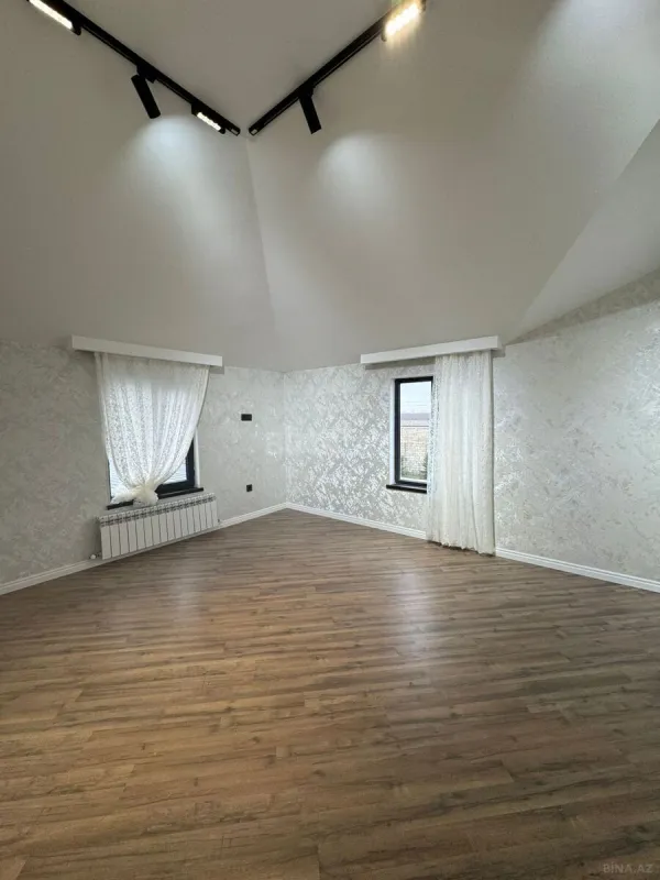 Satılır 4 otaqlı həyət evi 150 m²