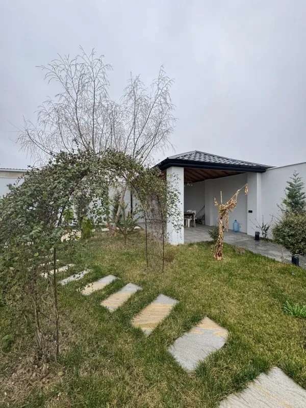 Satılır 4 otaqlı həyət evi 150 m²