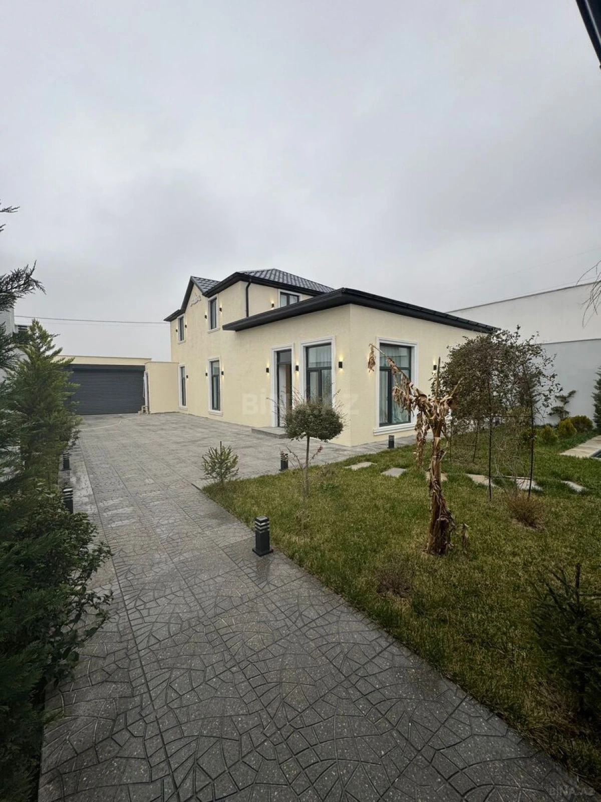 Satılır 4 otaqlı həyət evi 150 m²