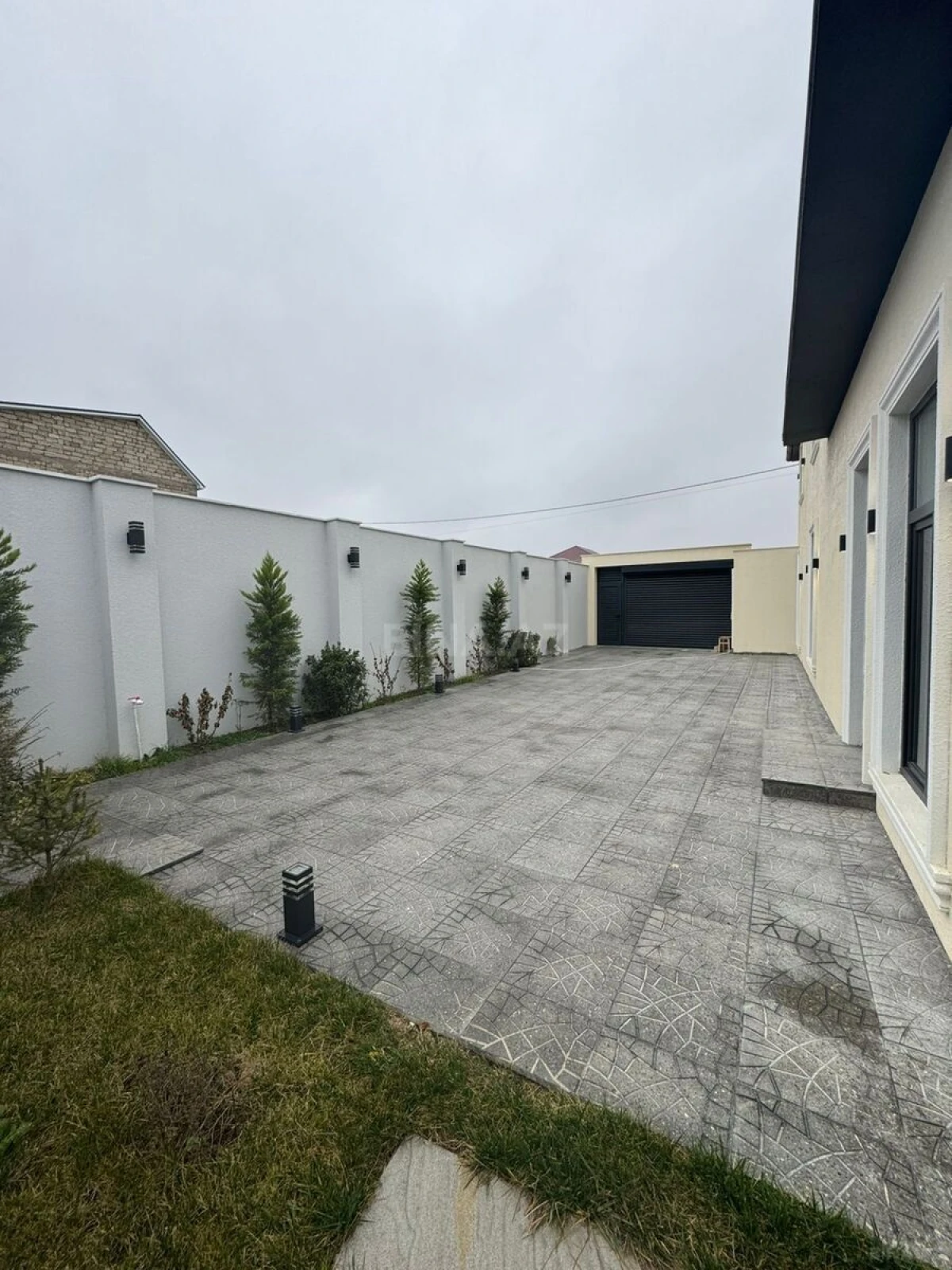 Satılır 4 otaqlı həyət evi 150 m²