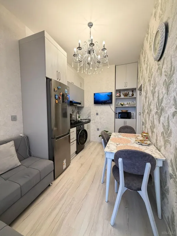 Satılır 1 otaqlı mənzil 43 m²