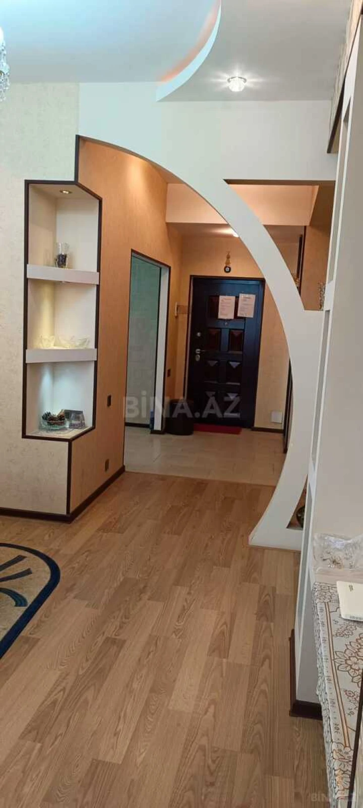 Kirayə verilir 2 otaqlı mənzil 60 m²