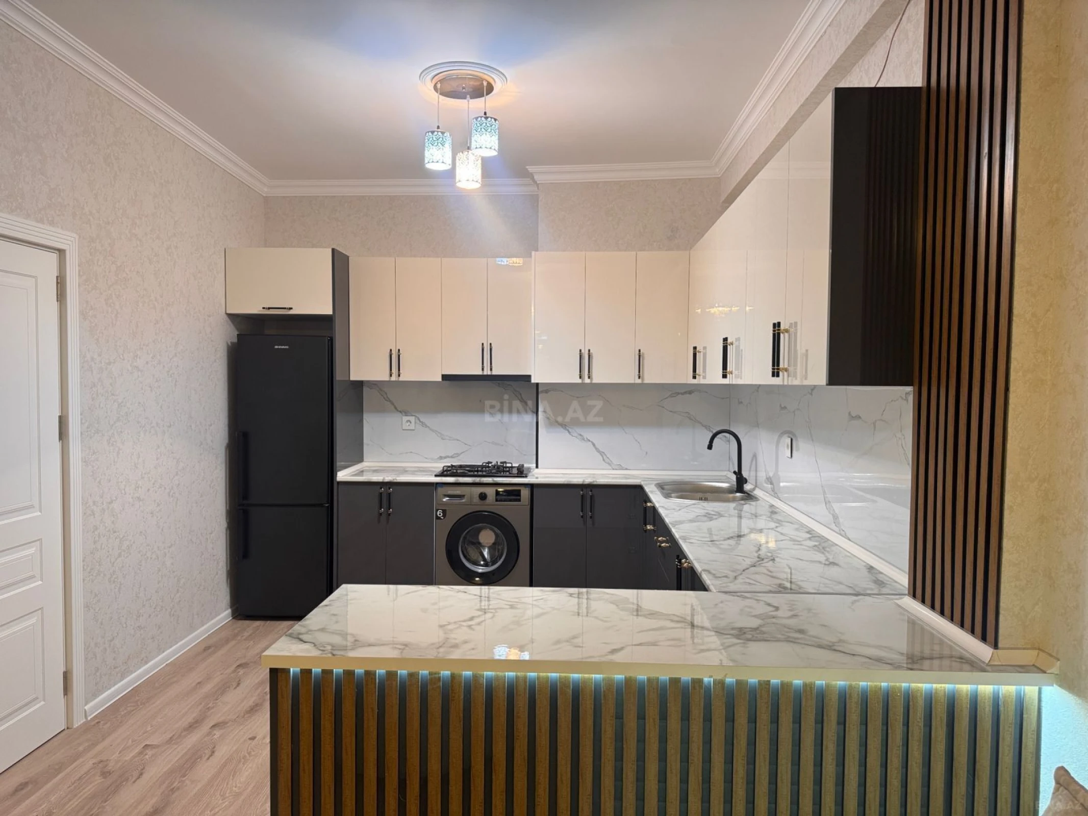 Kirayə verilir 2 otaqlı mənzil 70 m²