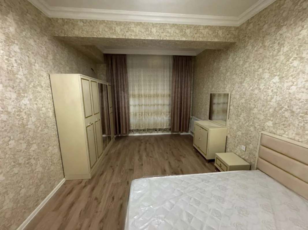 Kirayə verilir 2 otaqlı mənzil 70 m²