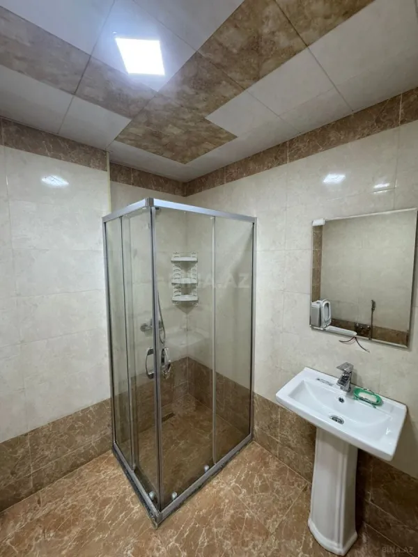 Kirayə verilir 2 otaqlı mənzil 70 m²