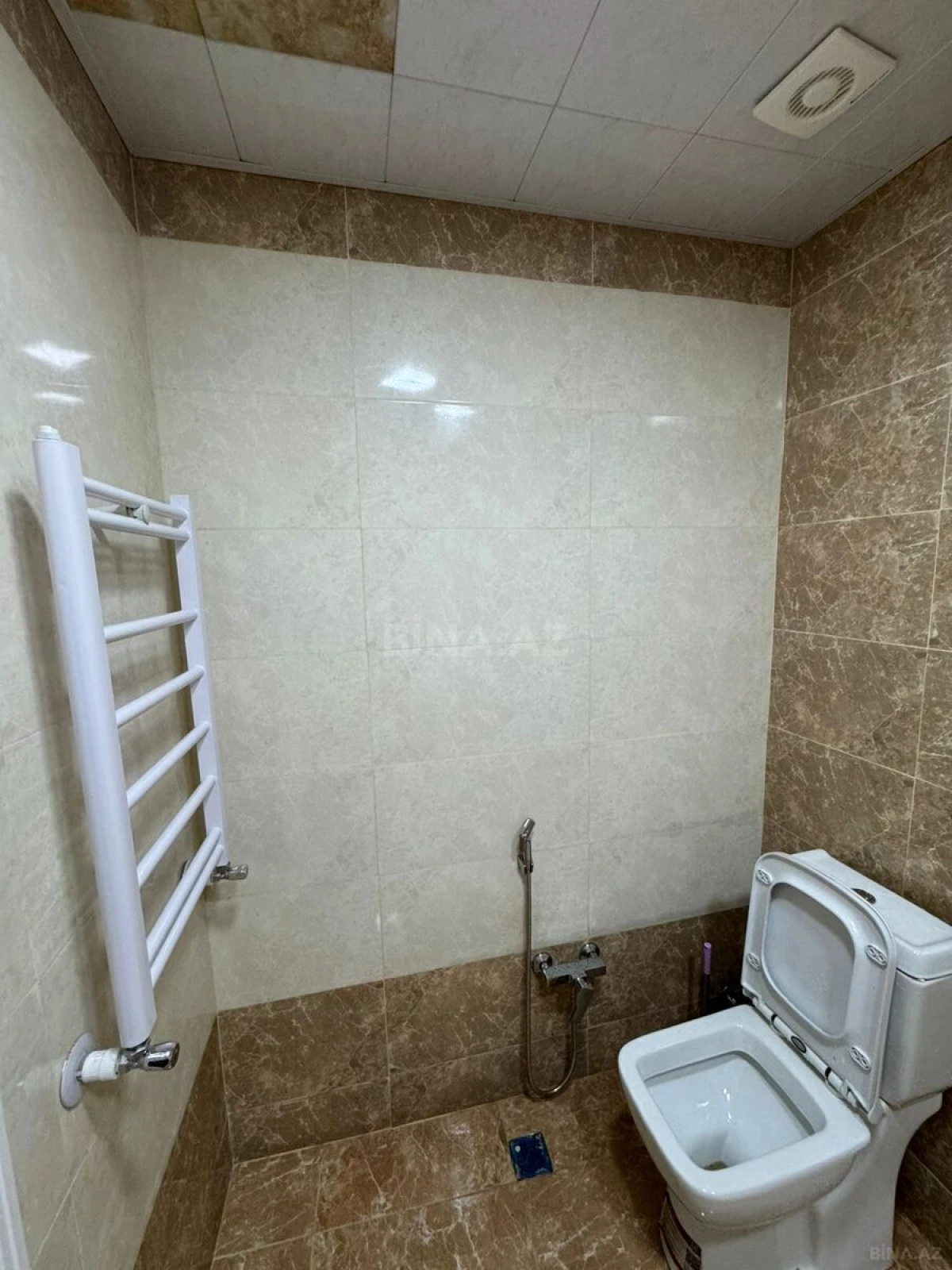 Kirayə verilir 2 otaqlı mənzil 70 m²