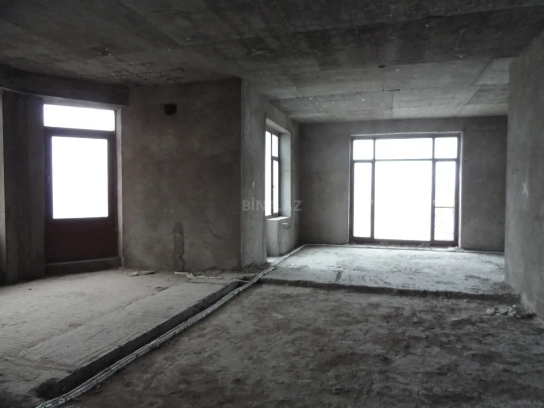 Satılır 3 otaqlı mənzil 113 m²