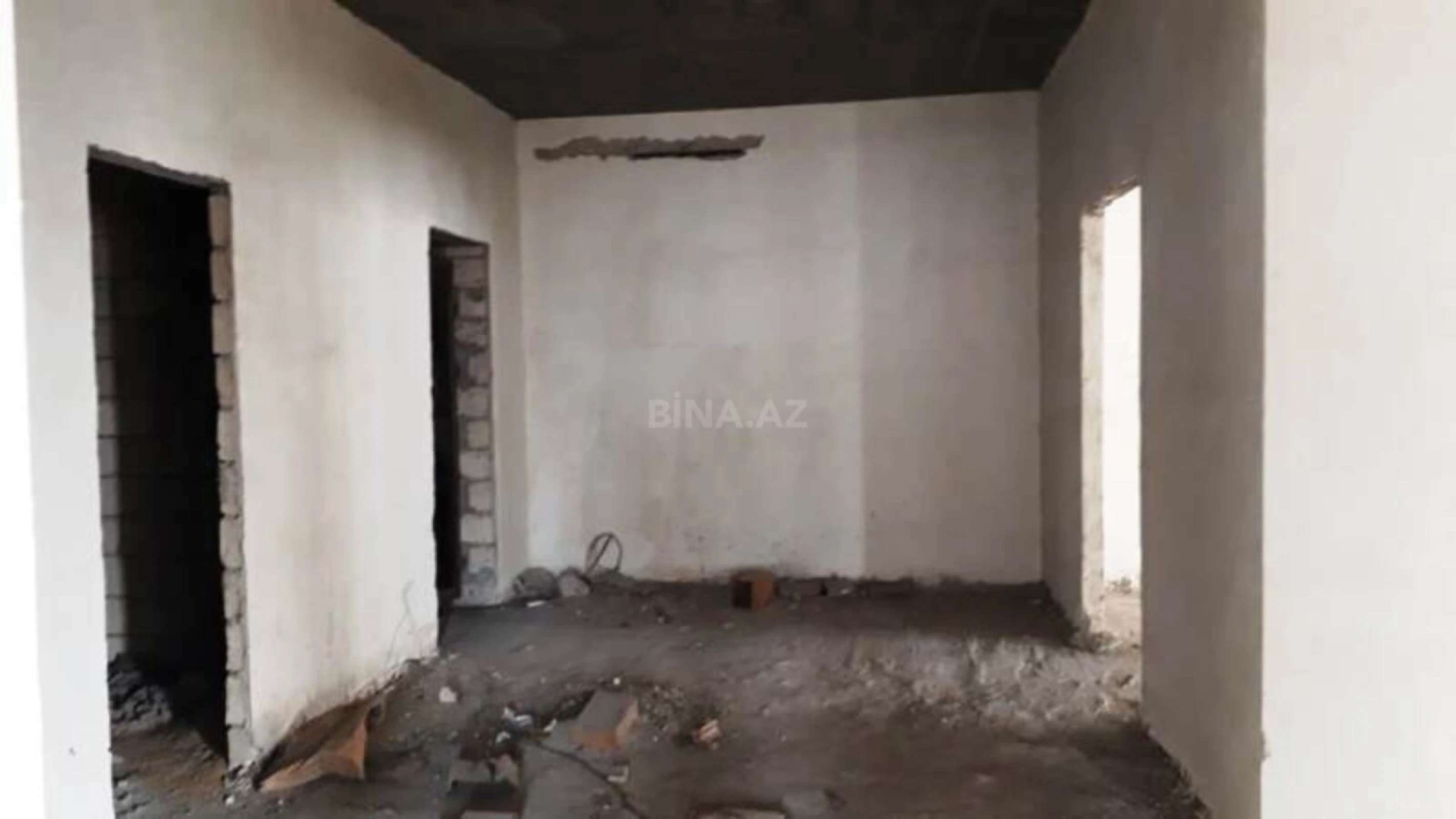 Satılır 3 otaqlı mənzil 113 m²