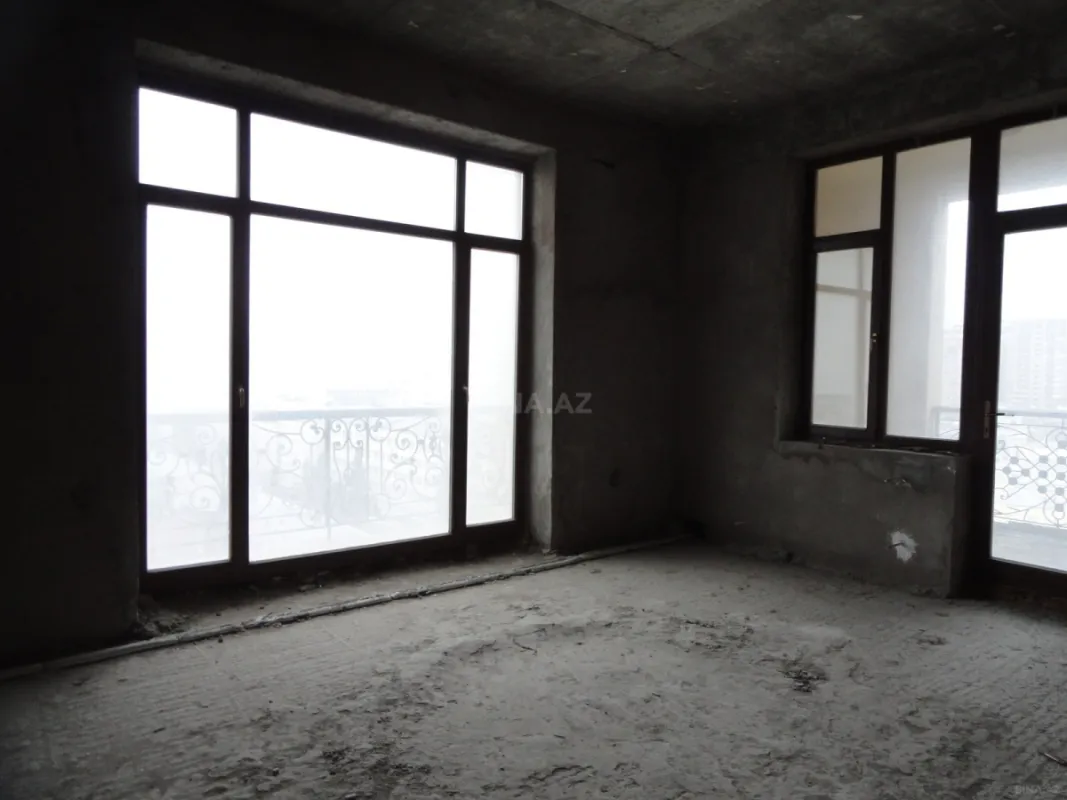 Satılır 3 otaqlı mənzil 113 m²