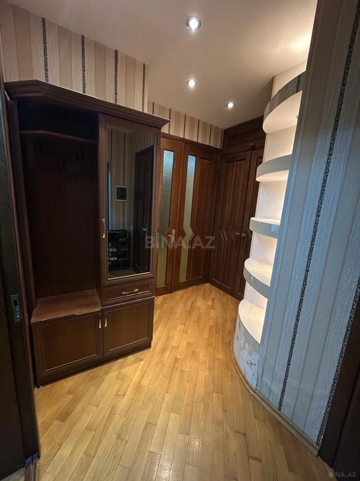 Satılır 3 otaqlı mənzil 82 m²
