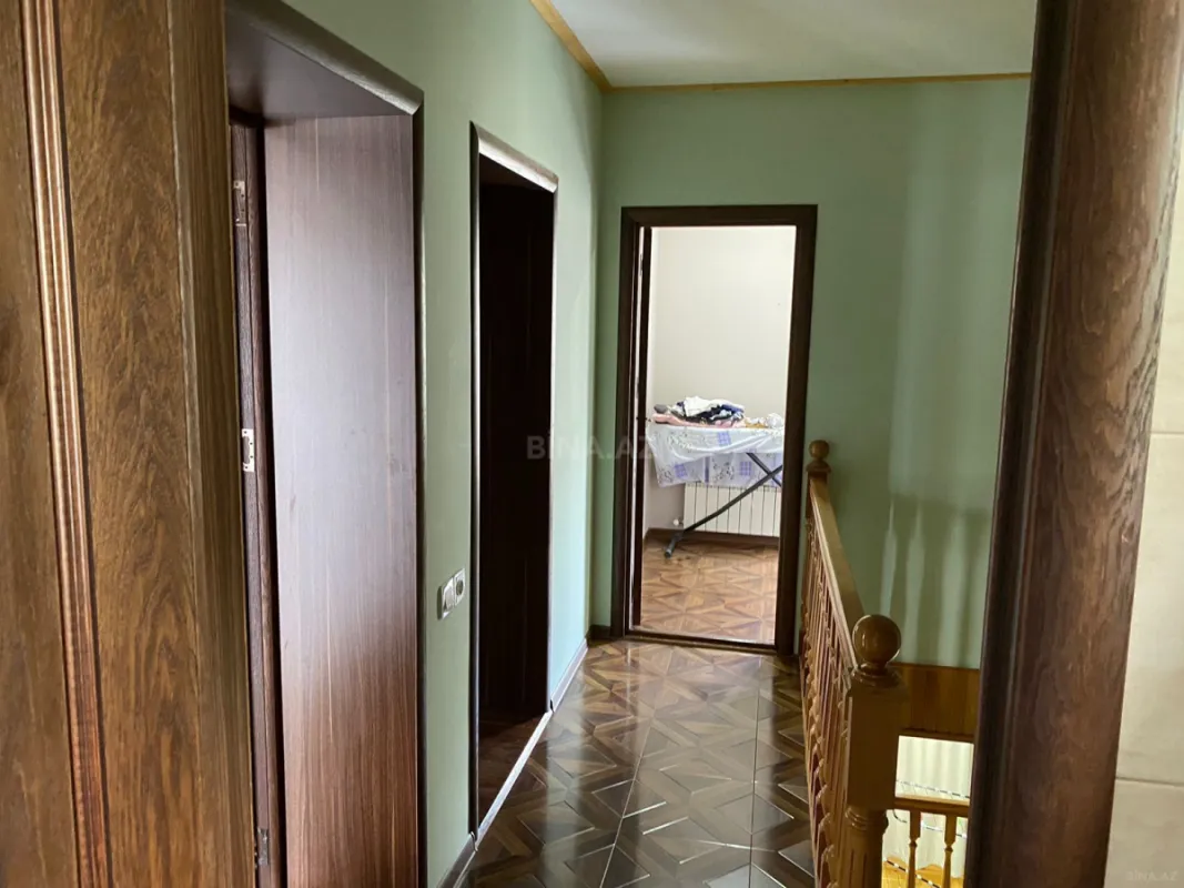 Satılır 4 otaqlı həyət evi 250 m²
