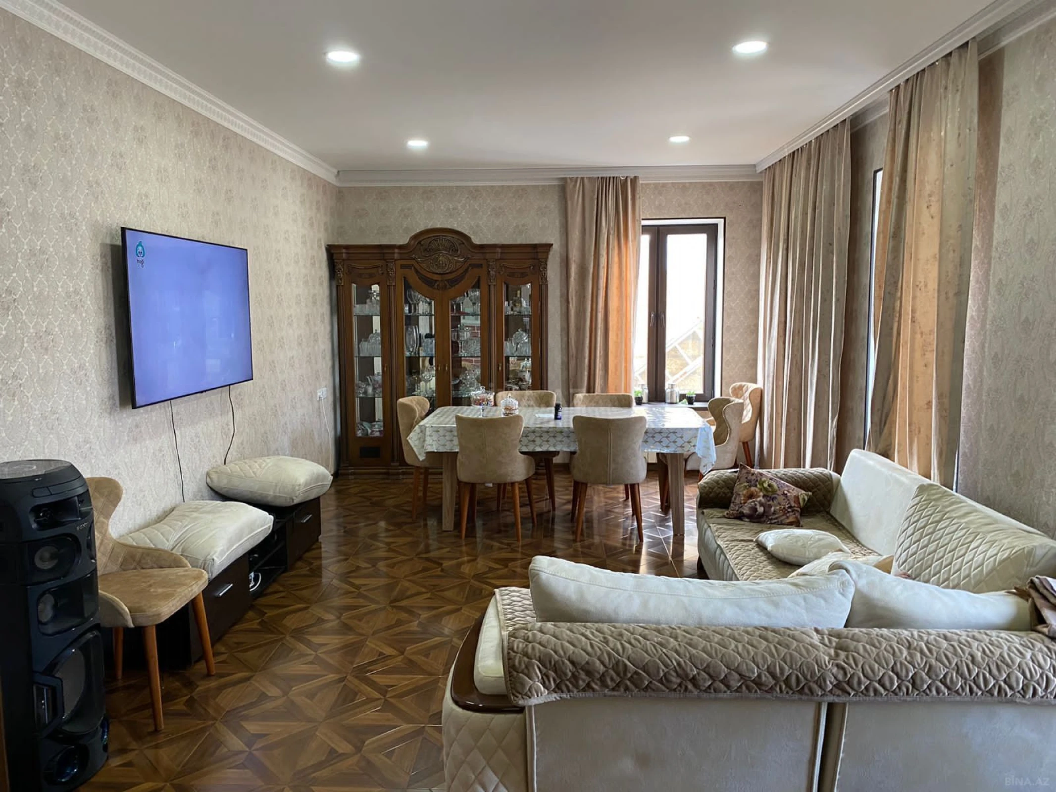 Satılır 4 otaqlı həyət evi 250 m²