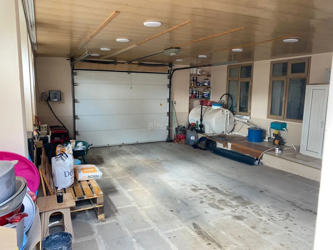 Satılır 4 otaqlı həyət evi 250 m²