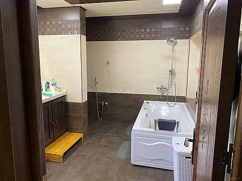 Satılır 4 otaqlı həyət evi 250 m²