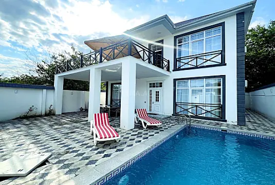 Satılır 7 otaqlı həyət evi 220 m² — Qəbələ 7 otaq 220.00 m²